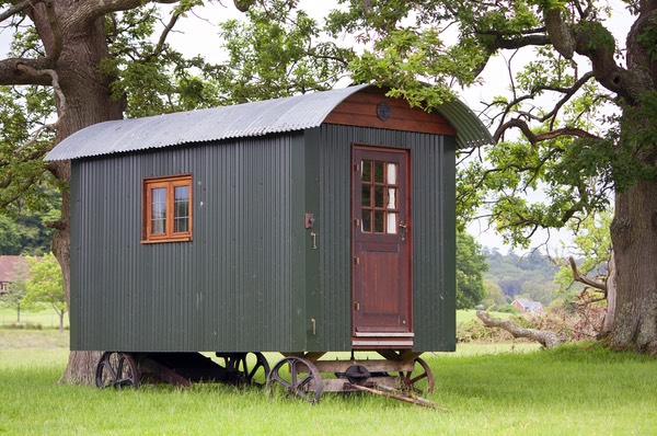 shepherds-hut-896583_1920